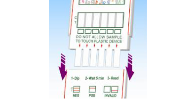 本体検査キットを開封しプラスチックのサンプルパッドを取り出して、カバーを外します。